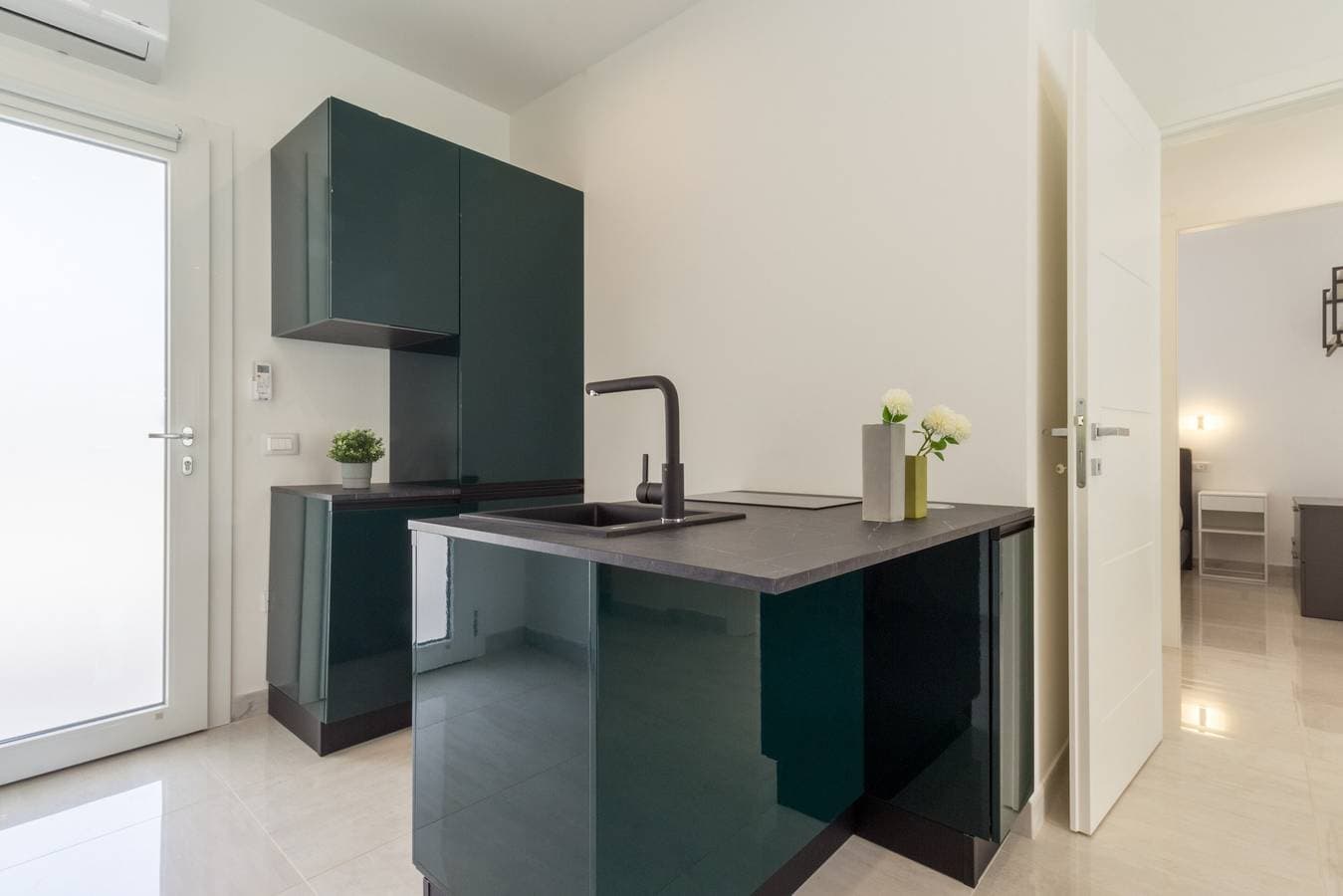 Foto 5 von 13: Ferienwohnung "Residenz Meridian Unità 1" in Strandnähe mit Bergblick