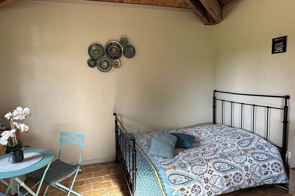 Foto 3 von 24: Quiet little house with large garden on the Rhône agricultural plain
