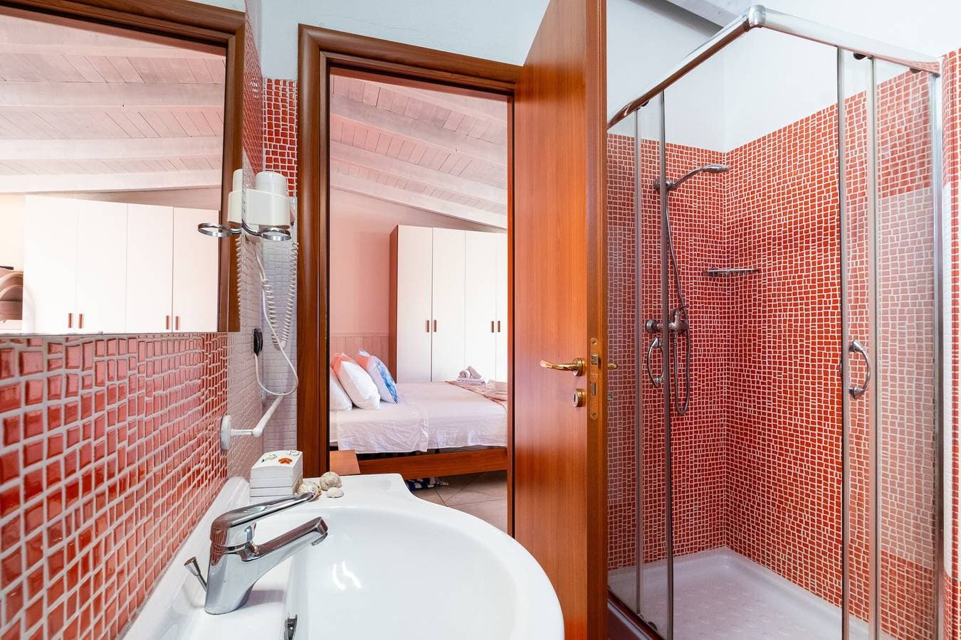Foto 12 von 30: Boutique Villa – Loft Aura mit Gemeinschaftsterrasse, WLAN & Klimaanlage