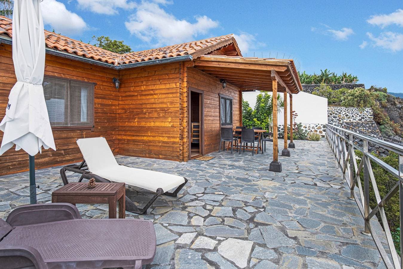 Foto 2 von 36: Ferienhaus 'Moijama 12' mit Meerblick, Gemeinschaftspool und WLAN