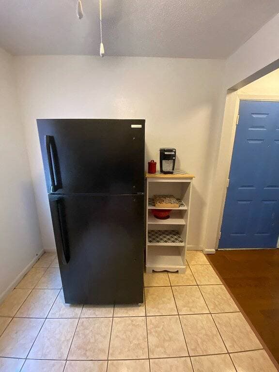 Pet Friendly 1st Fl Apartment w/Fenced Backyard 1