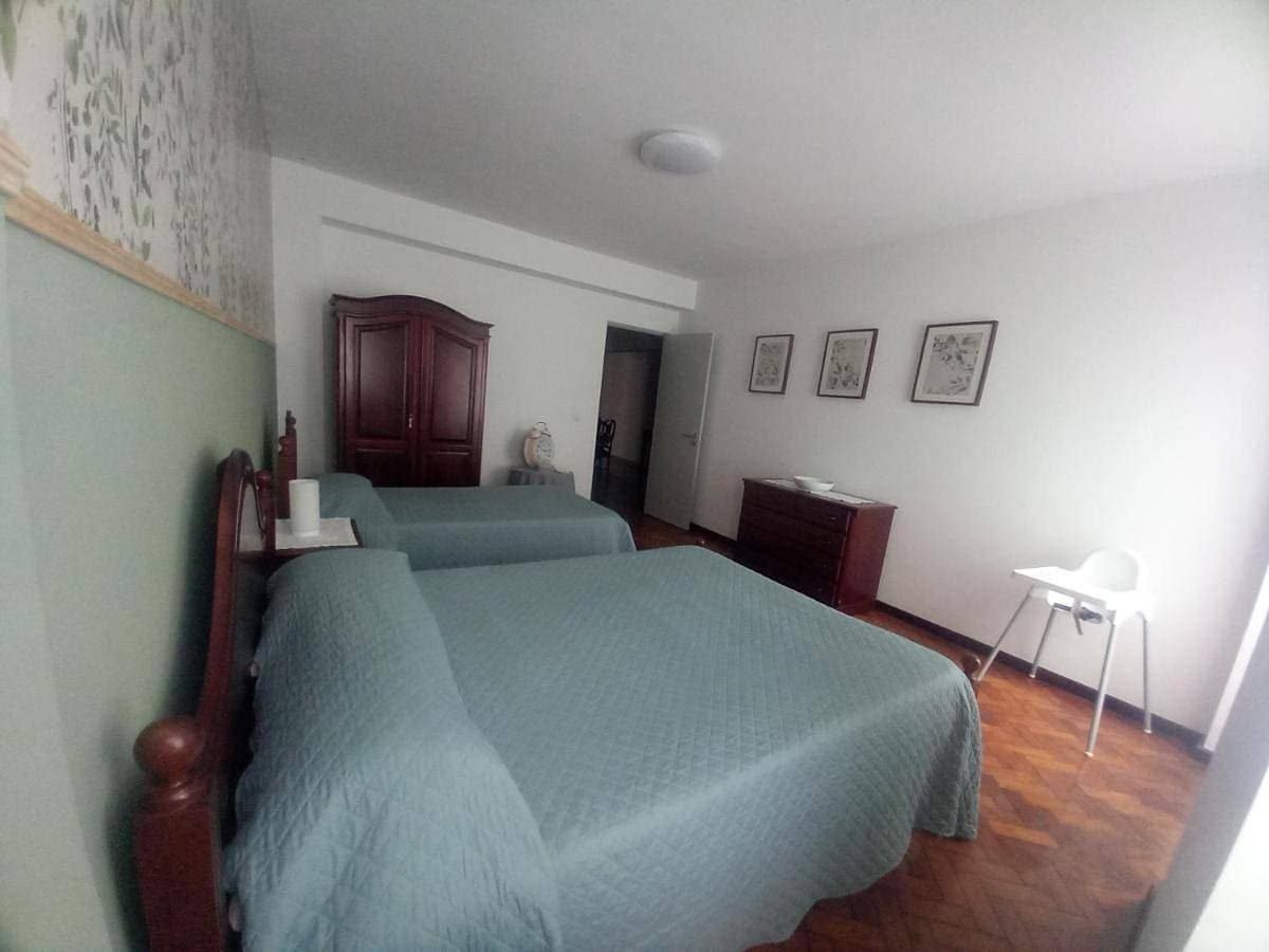 Foto 4 von 31: Three-Bedroom Apartment