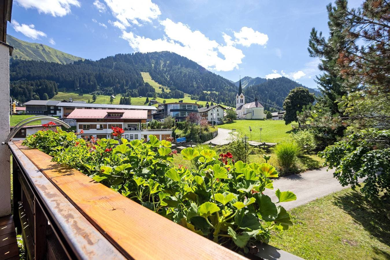 Foto 6 von 23: Apartment '107 Aurikel' mit Bergblick, Gemeinschaftsgarten und WLAN