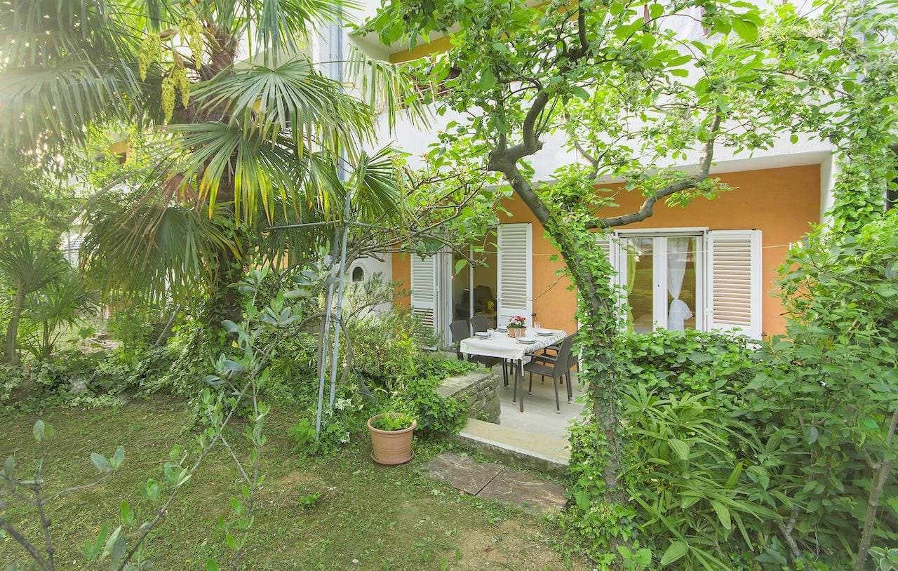 Foto 5 von 29: Apartment Majic mit Terrasse und Garten