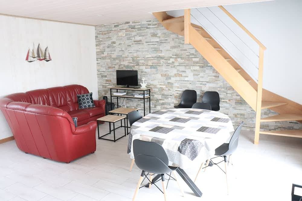 Neues Haus im Herzen des ruhigen und typischen Dorfes Vieil, nahe dem Strand 1