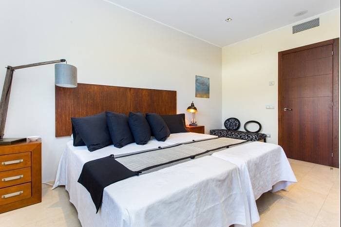 Foto 4 von 46: Ferienwohnung für 10 Personen mit Terrasse