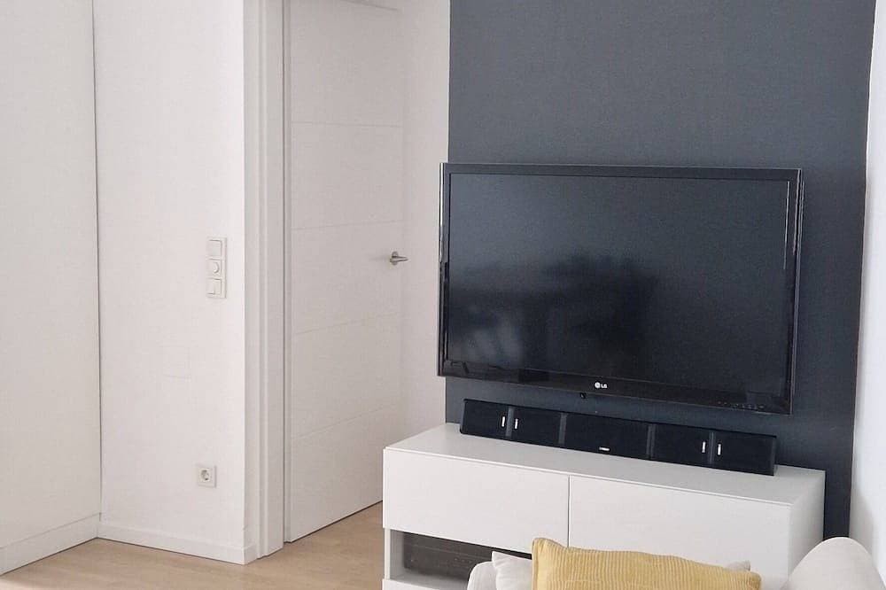 Foto 7 von 19: Moderne ca. 100 m² Altbauwohnung in zentraler Hofruhelage!