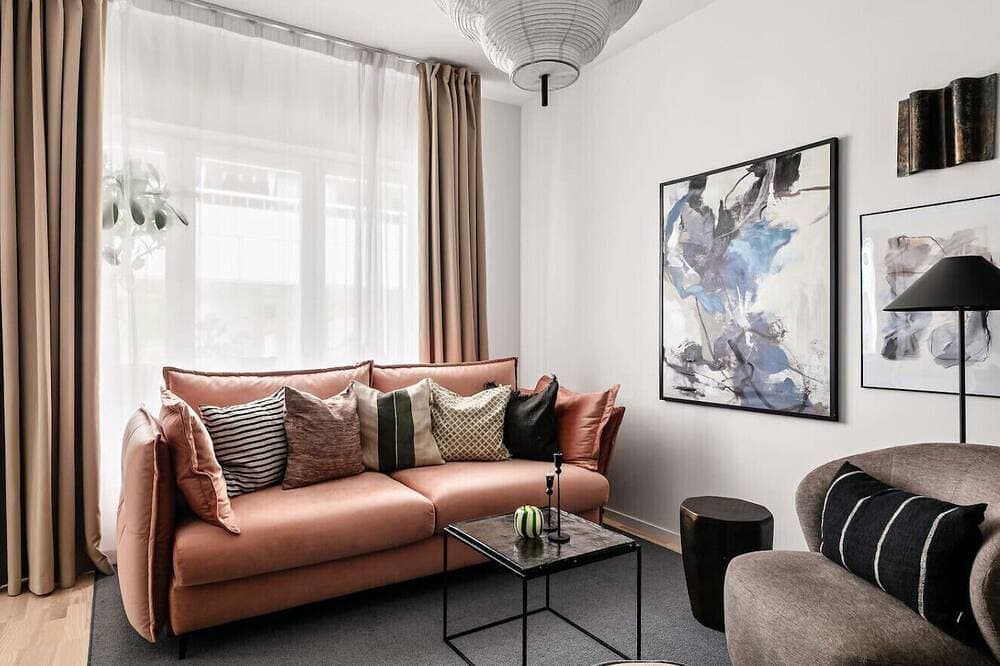 Foto 10 von 29: Stylish Luxe home by the water