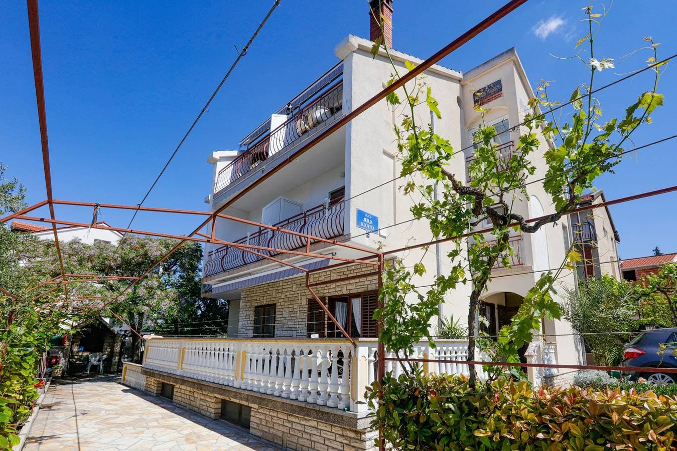 Foto 6 von 27: Studio Appartement mit Terrasse und Meerblick Biograd na Moru As-21048-a