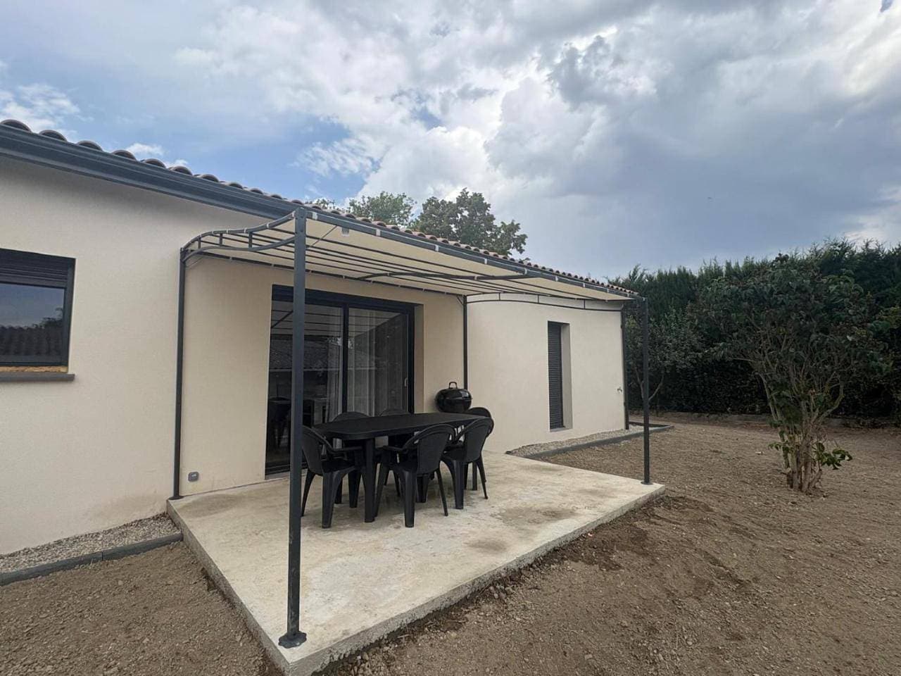 Foto 7 von 66: Three-Bedroom House