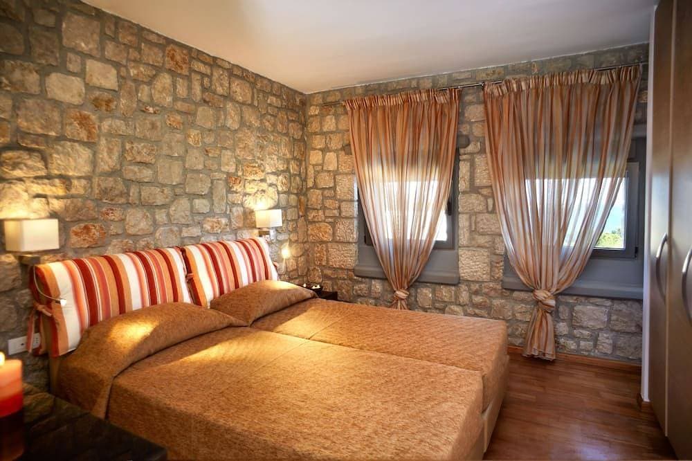 Foto 2 von 19: Villa Armonia, Exklusive 4-Schlafzimmer-Villa mit eigenem beheiztem Pool