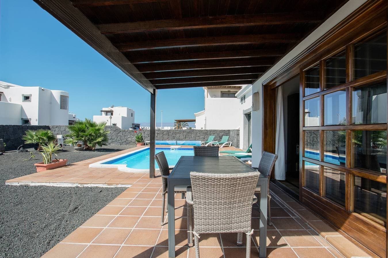 Foto 4 von 28: Schönes Ferienhaus "Casa Violeta" mit Terrassen und Pool