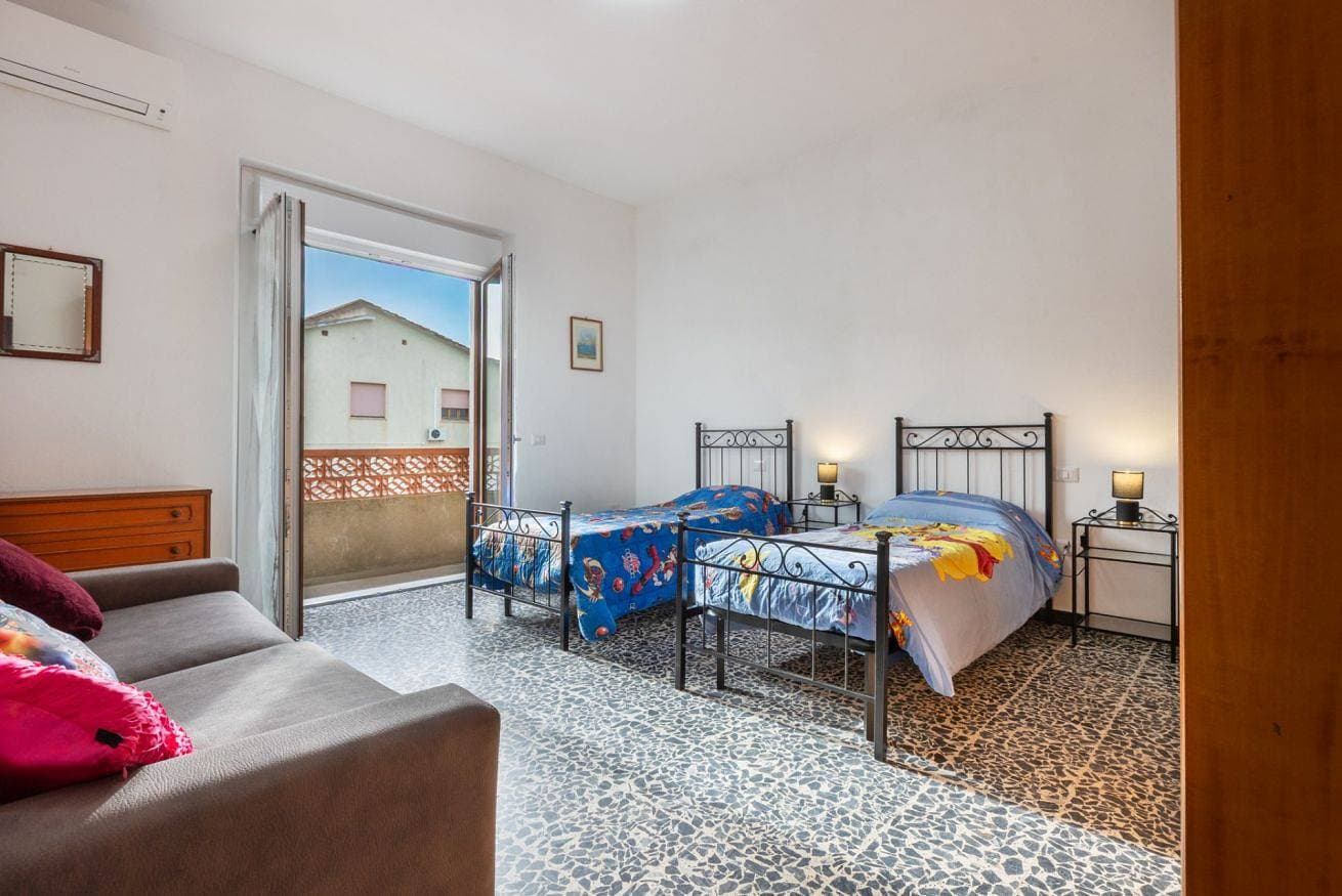Foto 4 von 25: Ferienwohnung für 4 Personen mit Balkon/Terrasse