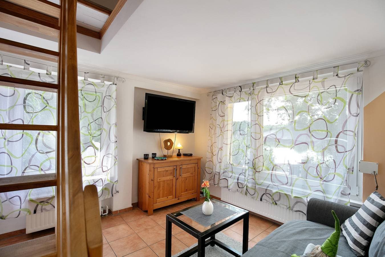 Foto 4 von 35: "Ferienhäuschen am See" mit privater Terrasse und WLAN