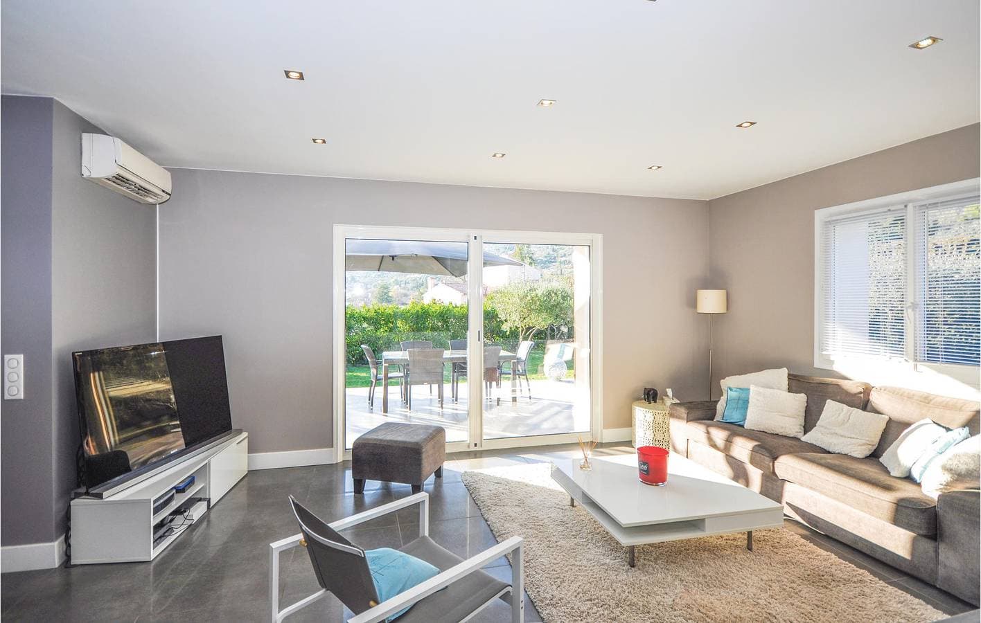 Foto 7 von 23: 120qm Wohnung mit AC, Parkplatz, Pool & Terrasse