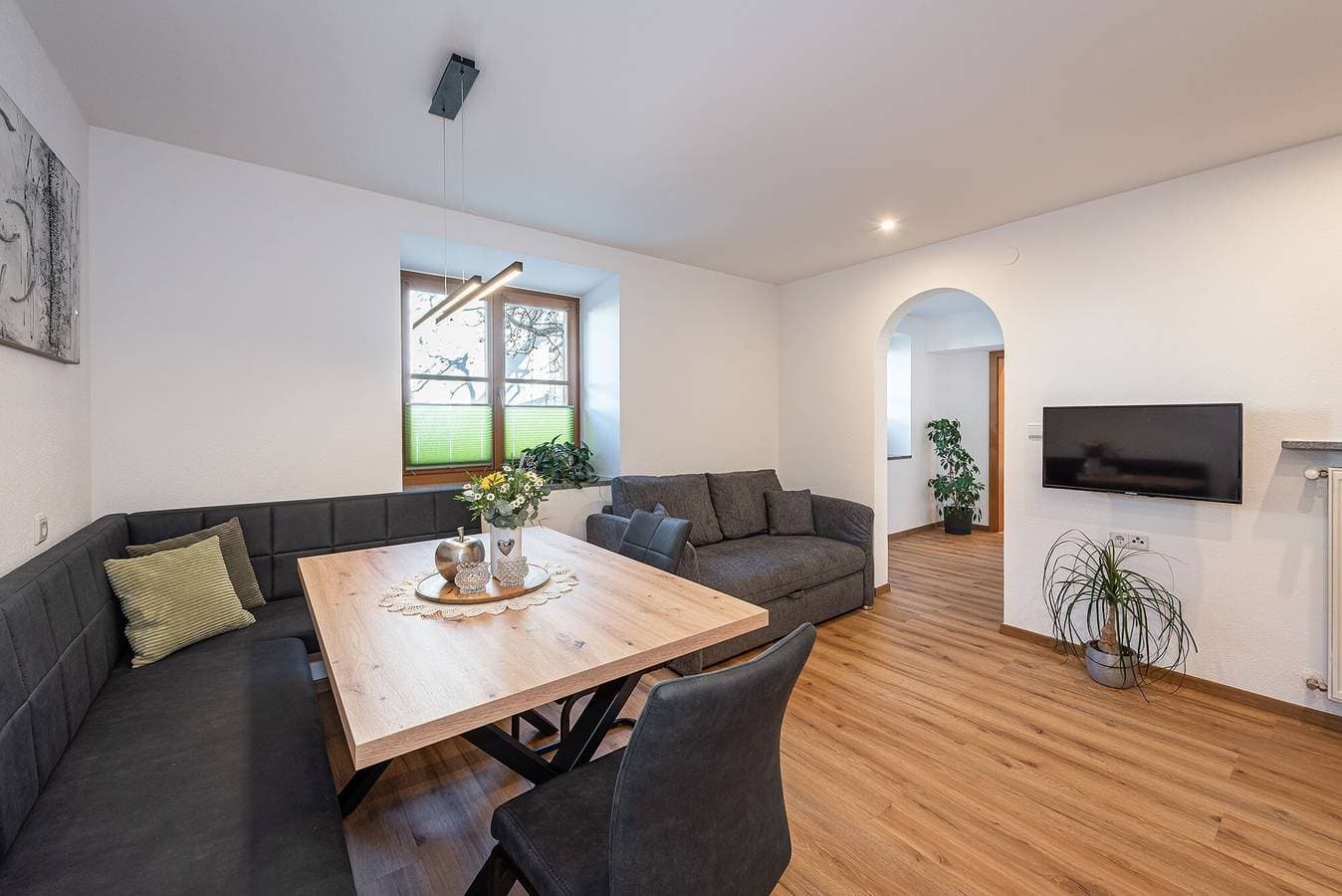 Foto 7 von 21: Ferienwohnung 'Wohnung Morgenduft Schnalserhof' mit Bergblick, Gemeinschaftsterrasse und WLAN