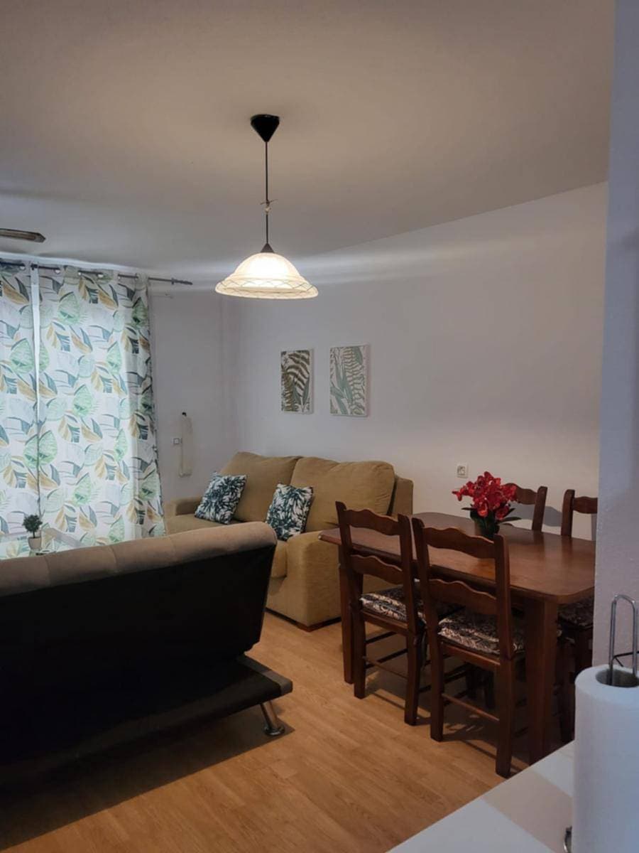 Foto 8 von 35: Ferienwohnung für 6 Personen mit Balkon/Terrasse