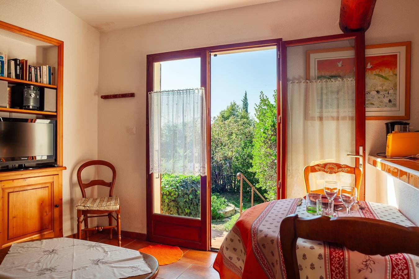 Foto 5 von 21: Ferienhaus "Les Oiseaux" mit Bergblick, Privatem Garten und WLAN