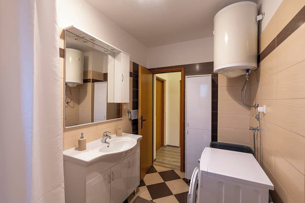 Foto 10 von 30: Beautiful House Nicole, swimming pool, fenced yard, BBQ, perfect for families