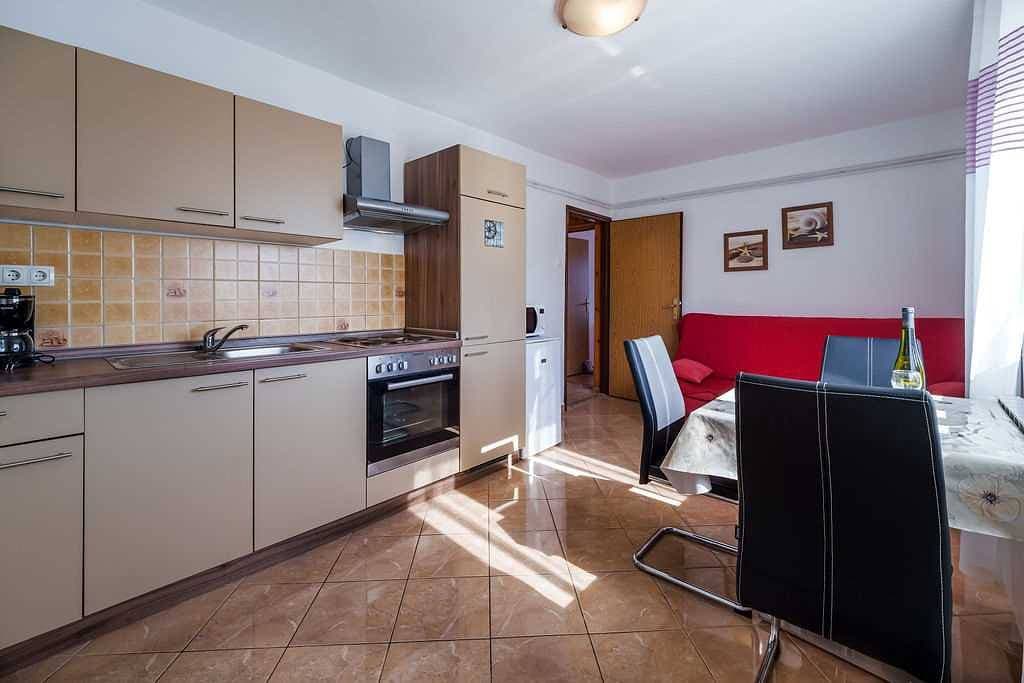 Ferienwohnung Anka 2 mit Balkon 1