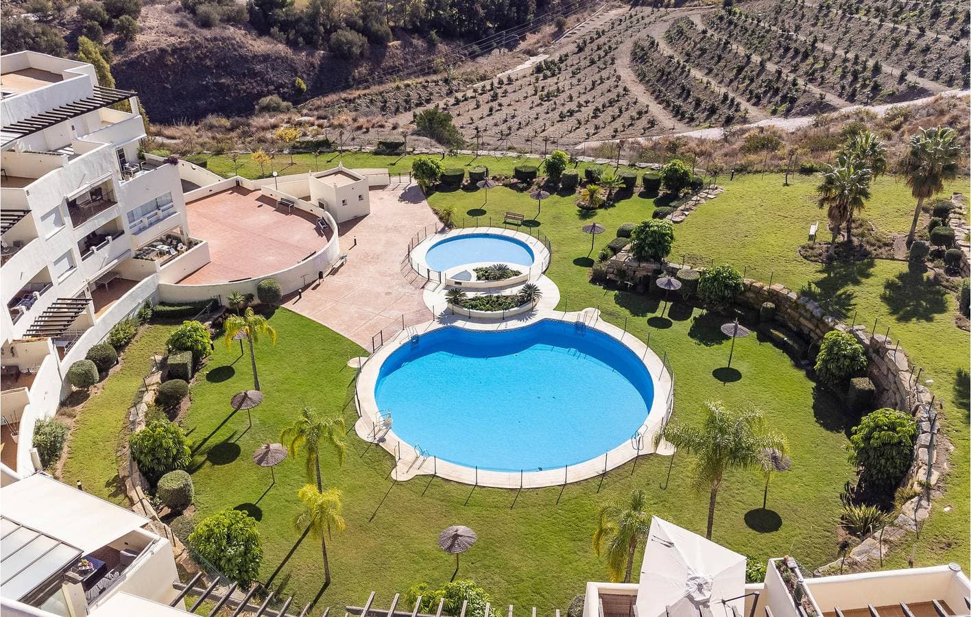 Foto 12 von 27: Apartment mit Meerblick, Parkplatz und Pool