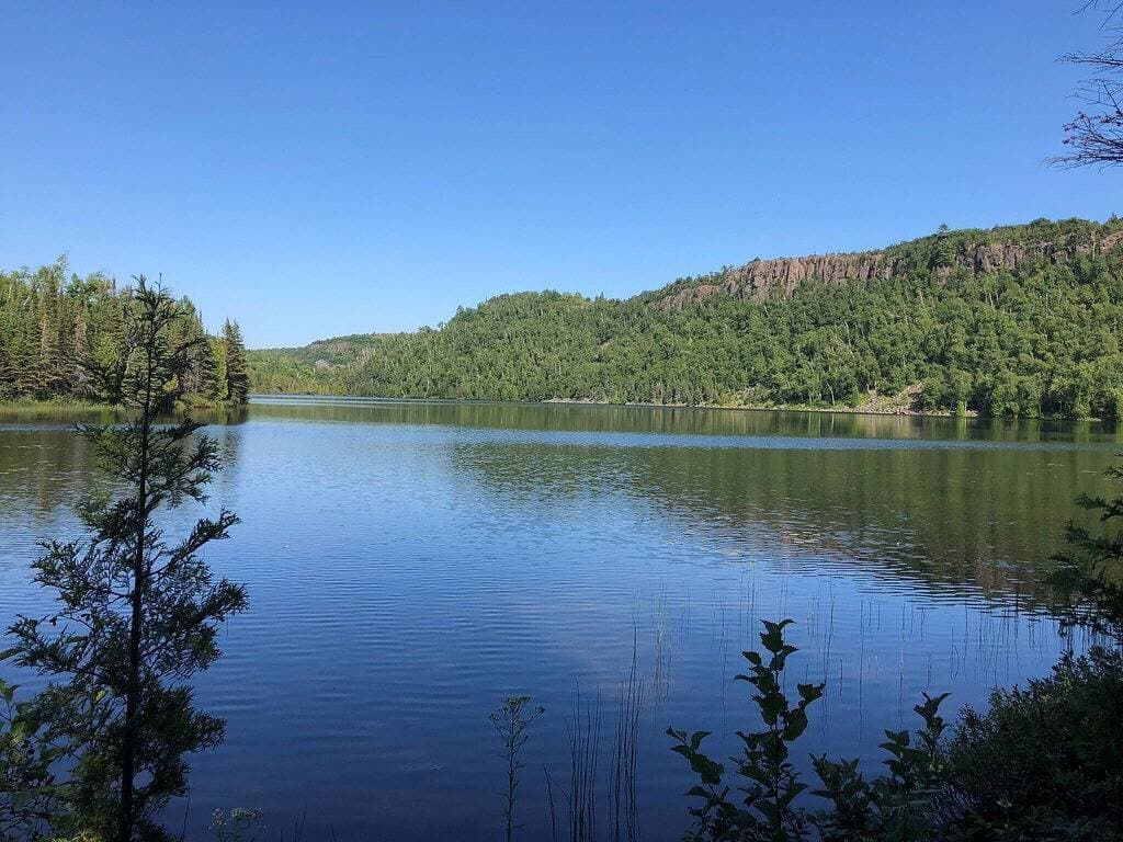 Foto 10 von 45: Superior View - 2 Schlafzimmer plus Dachboden, 2 Badezimmerkabinen mit Blick auf den See