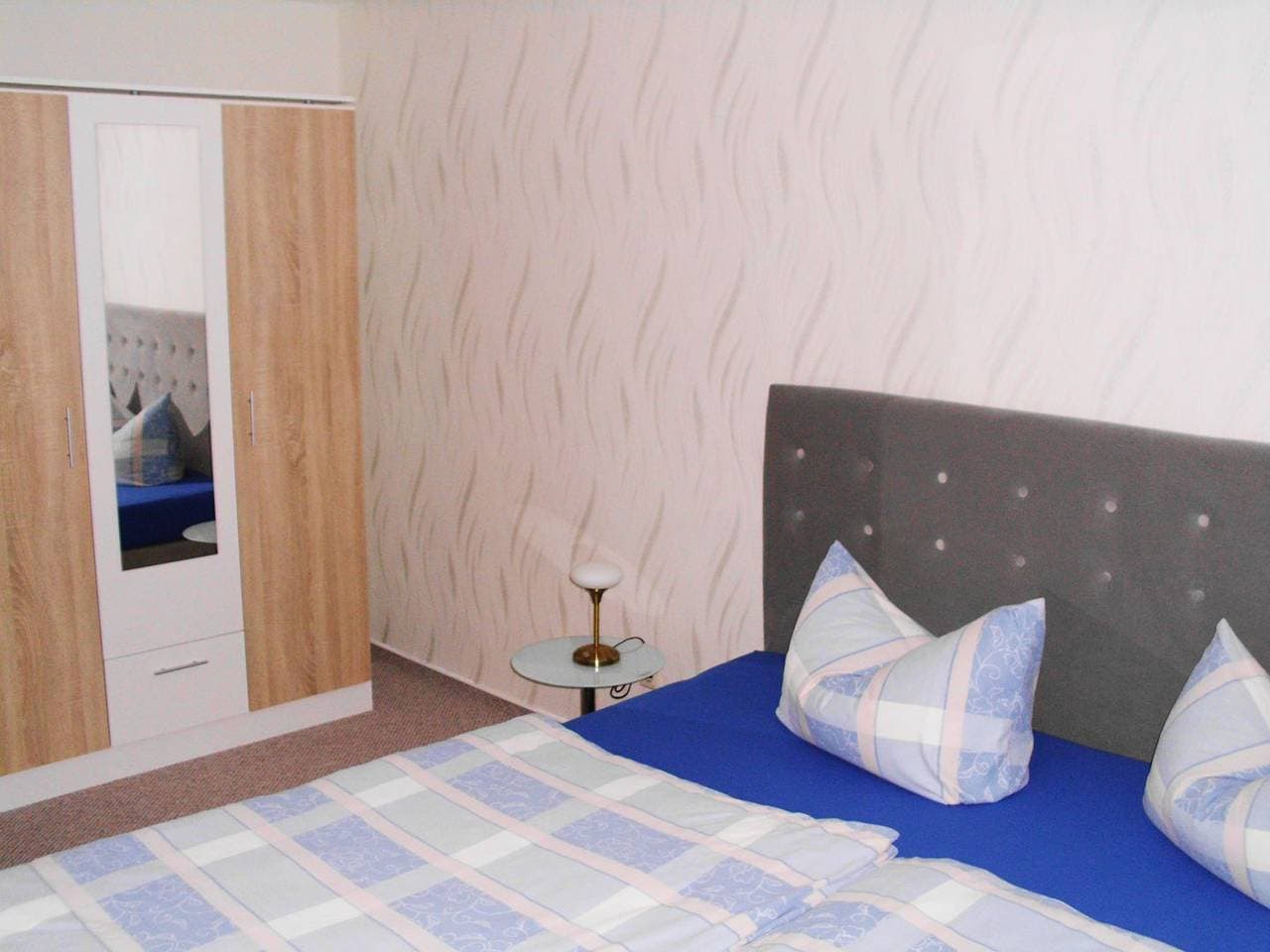Foto 2 von 9: Ferienwohnung in Boddennähe - idyllisch am großen Jasmunder Bodden gelegen
