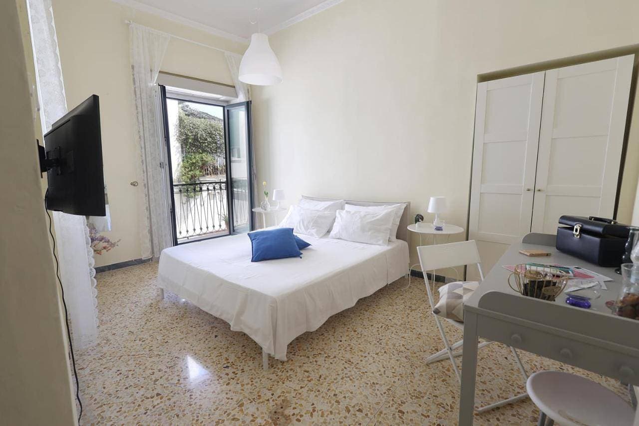 Foto 4 von 22: Double Room with Balcony