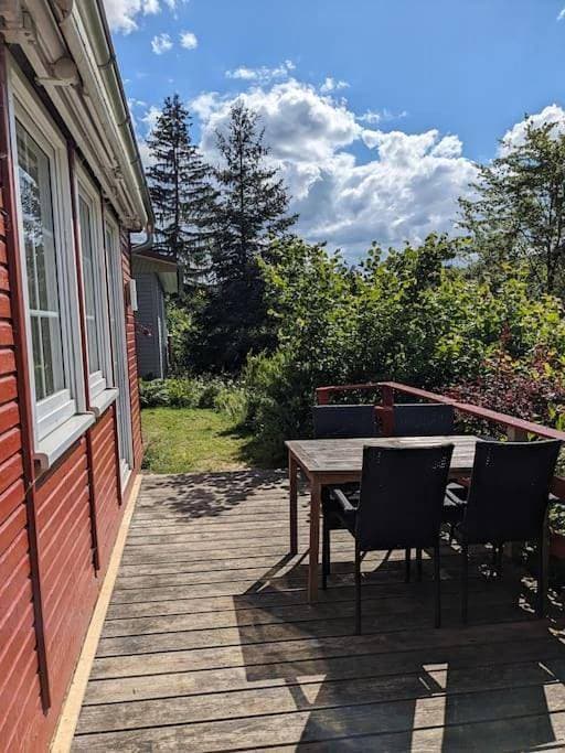 Hellaberg IV Ferienhaus am Waldrand mit Sauna & großer Terrasse 1