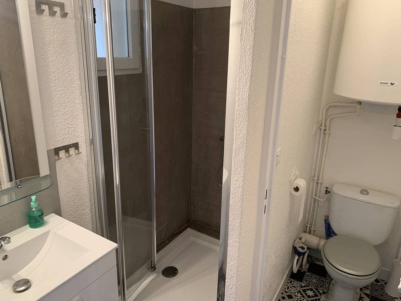 Foto 8 von 10: 2-Zimmer-Wohnung nahe dem Meer mit Pool und Parkplatz