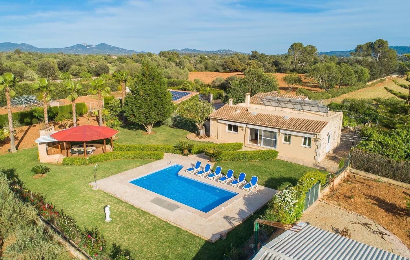 Son Negre Oase: Stilvolle Wohnung mit Pool und Terrasse 1