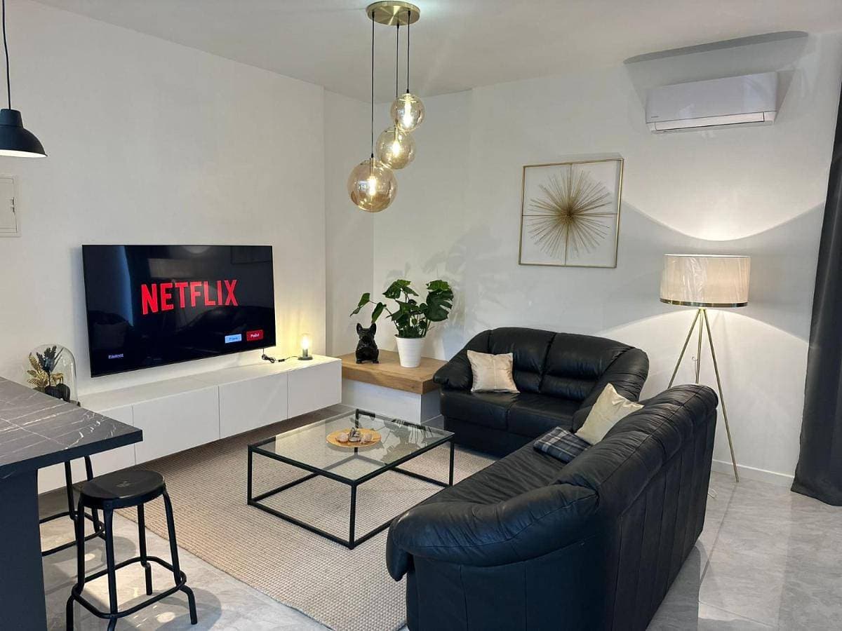 Iris apartment 1