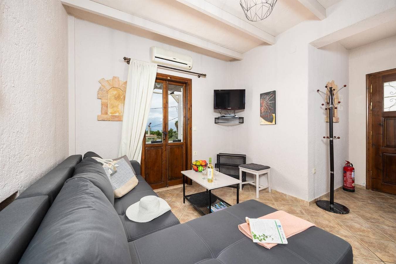 Foto 10 von 38: Villa für 7 Personen mit Balkon