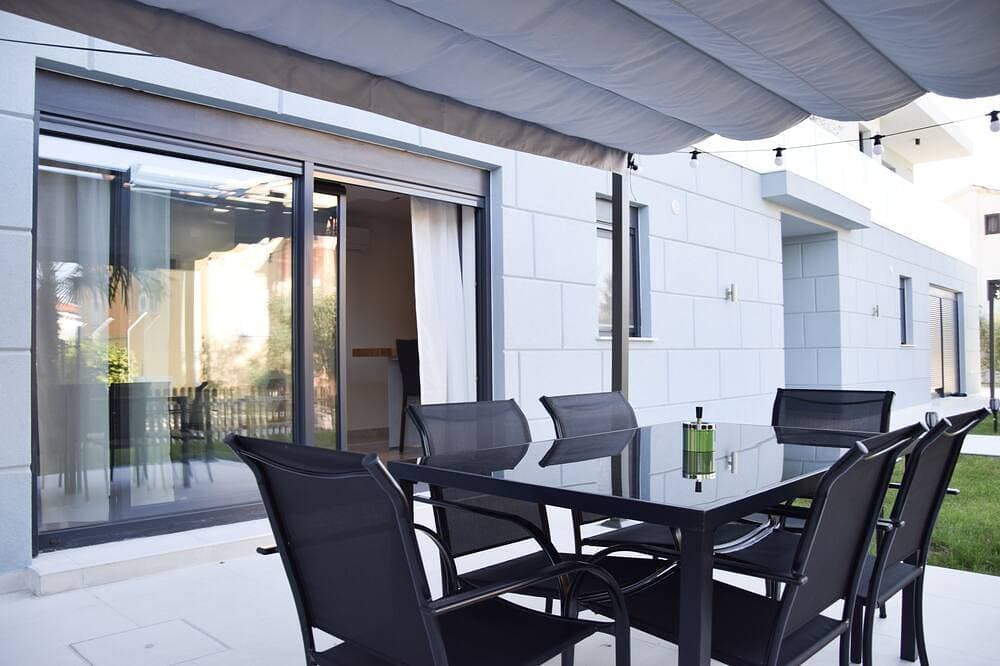 Foto 9 von 10: 2 Bed House - Sleeps 4 - Garden - Parking - Wifi