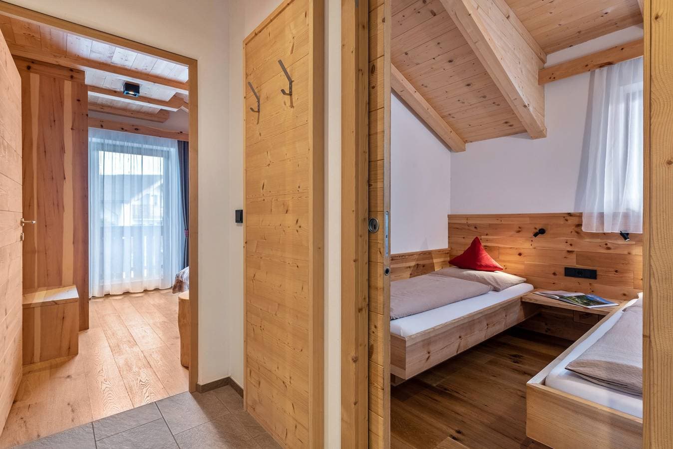 Foto 13 von 27: Ferienwohnung 'Hatzes App Langkofel' mit Bergblick, Balkonen und WLAN
