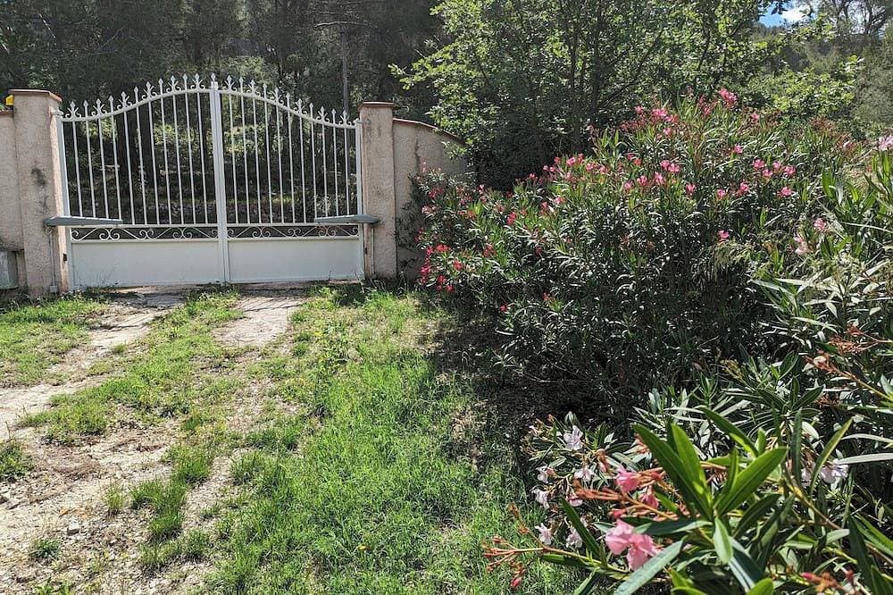 Foto 8 von 11: Bastidon Indépendant Dans Grande Propriété