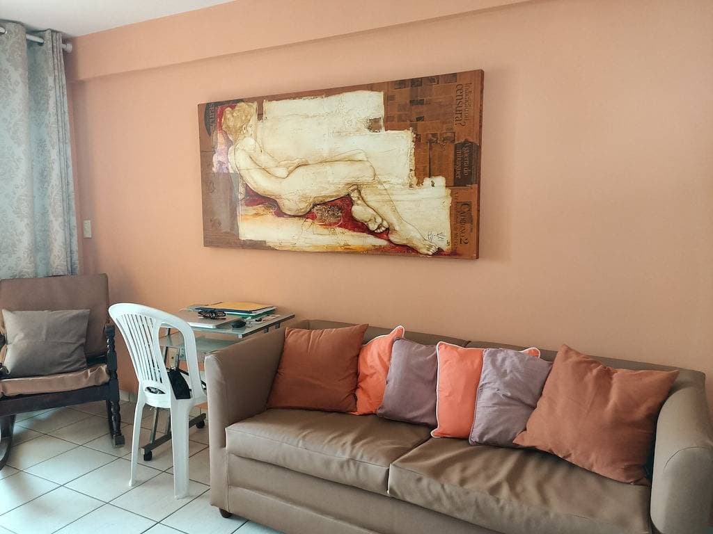 Foto 12 von 19: 2 Bed Apartment Sleeps 4 - Pool & Private Garden