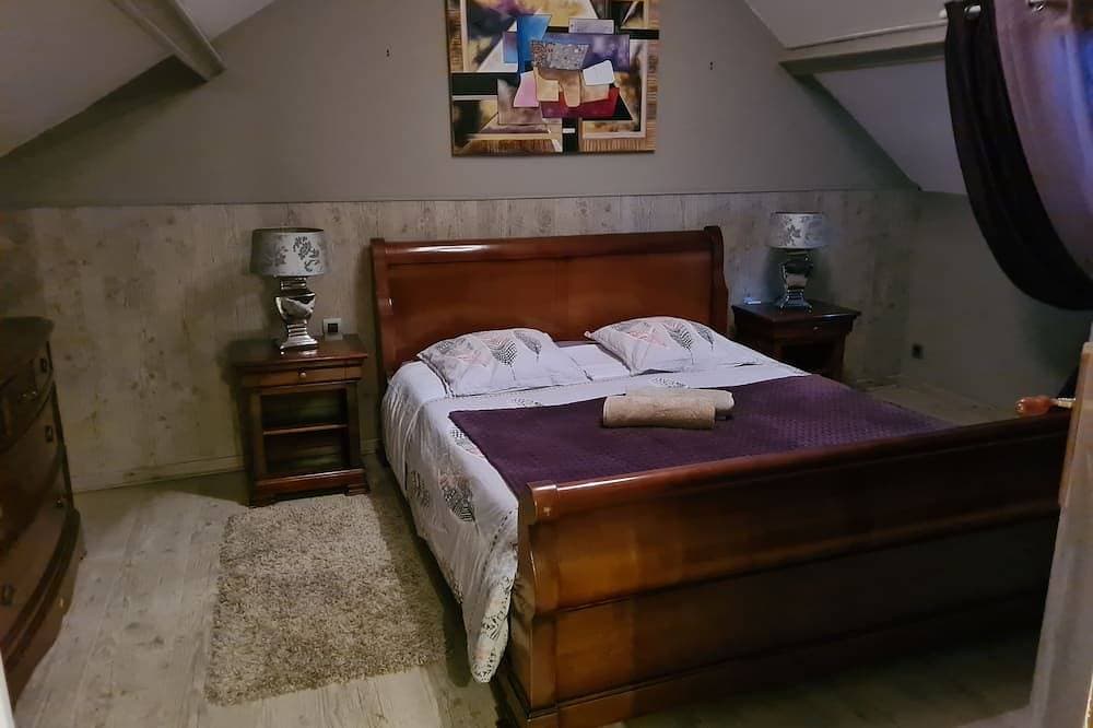 Foto 5 von 30: 5 ***** Hotel Sehr geräumiges, beheiztes Hallenbad und Sauna