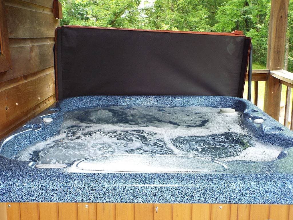 Foto 10 von 33: \"Sweet Life\" * Log Cabin auf Cosby Creek mit Wifi-