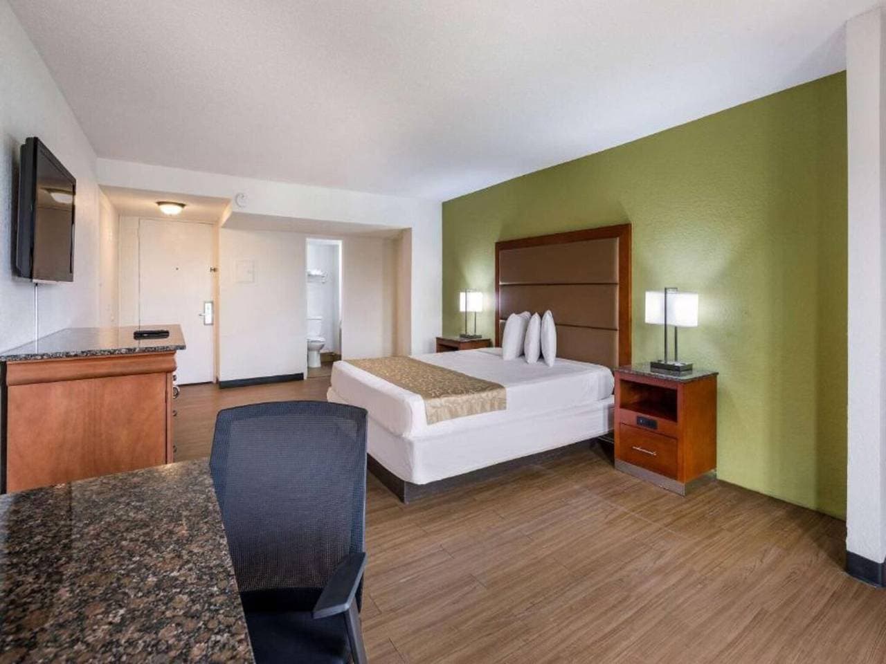 Kingsize-Bett | Rauchen | Orlando 1