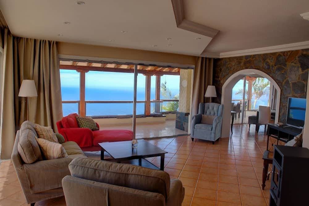 Foto 7 von 30: Villa in ruhiger Lage mit erstklassigem Blick auf den Atlantik und privatem Pool