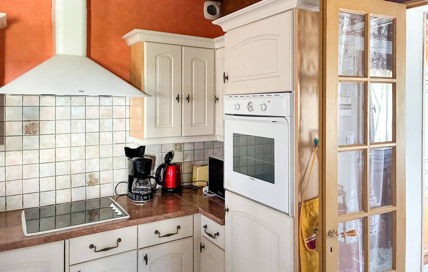 Foto 13 von 18: Gemütlich, 1,5 km vom Strand entfernt: 2-Zimmer-Wohnung mit Garten und WLAN