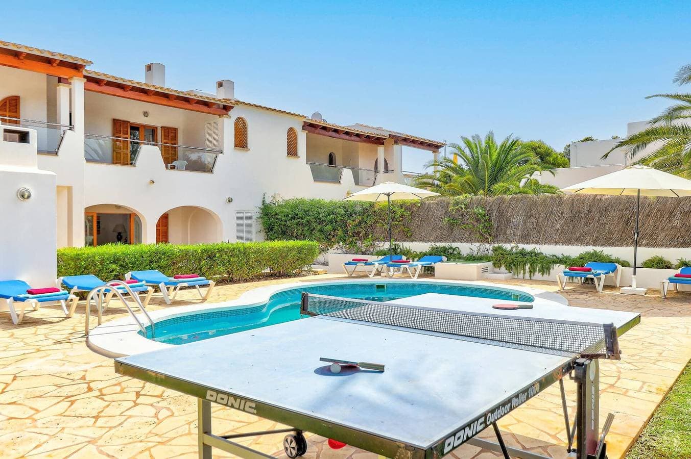 Foto 8 von 28: Villa für 8 Personen mit Garten