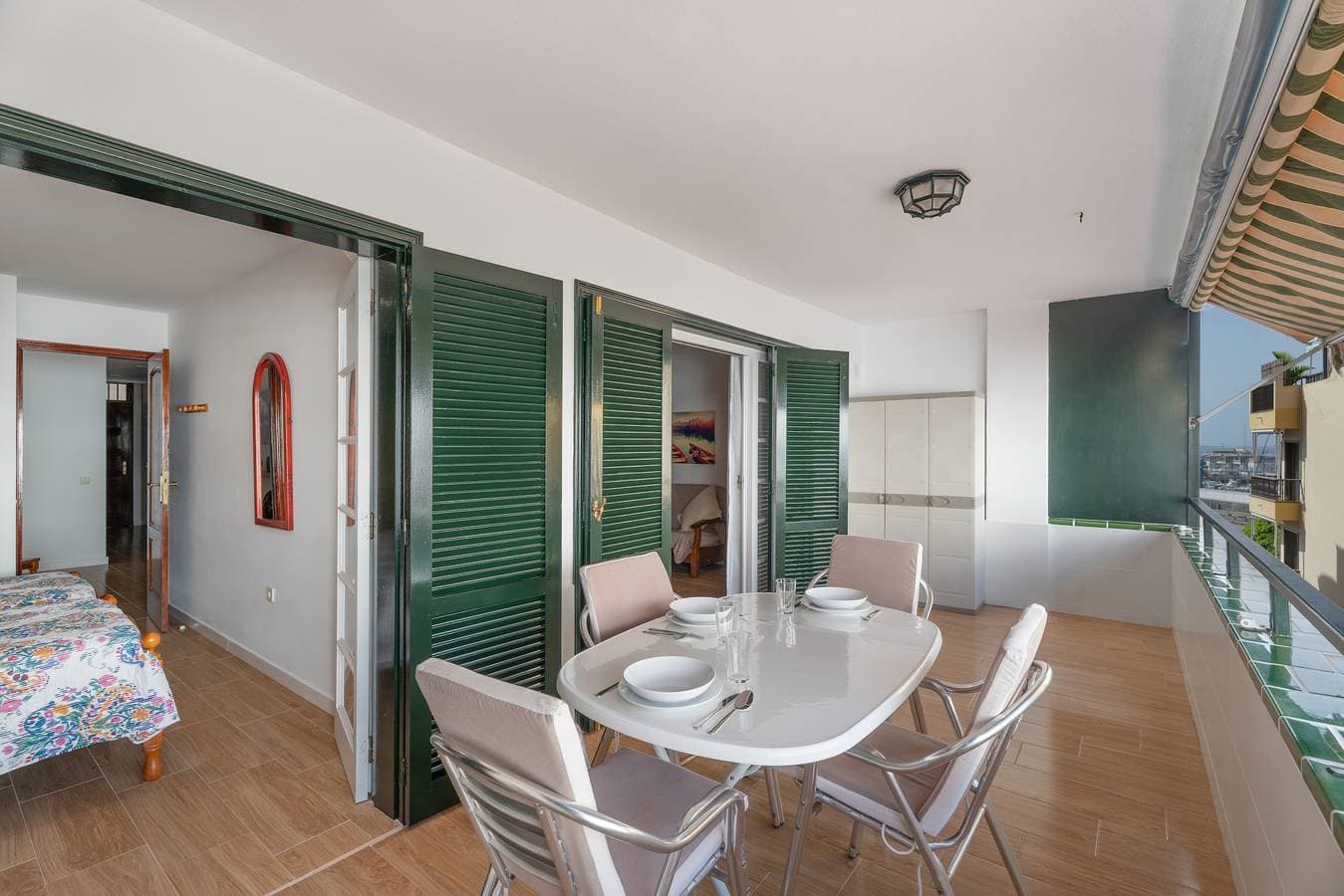 Foto 4 von 28: Ferienwohnung 'Tomasol' mit Meerblick, privater Terrasse und WLAN