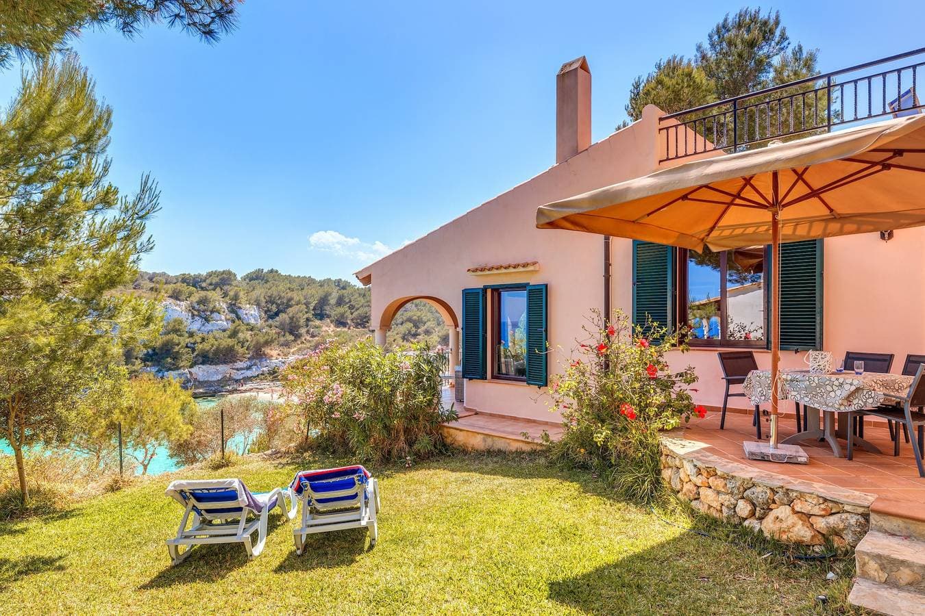 Foto 4 von 27: Fantastische Villa „Calima“ mit Meerblick, Loggia, Klimaanlage und WLAN