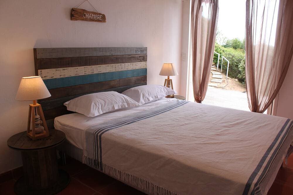 Foto 8 von 30: Luxusvilla - Panoramablick auf das Meer - Strandstrand - Schwimmbad & Jacuzzi