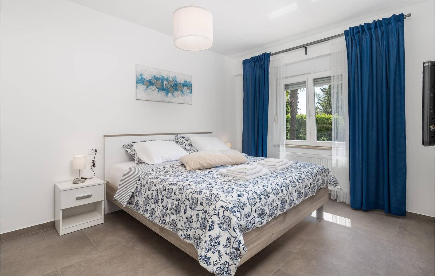 Foto 8 von 41: Charmante 76 m² große Wohnung mit Pool, Terrasse und einem Hundestrand in der Nähe