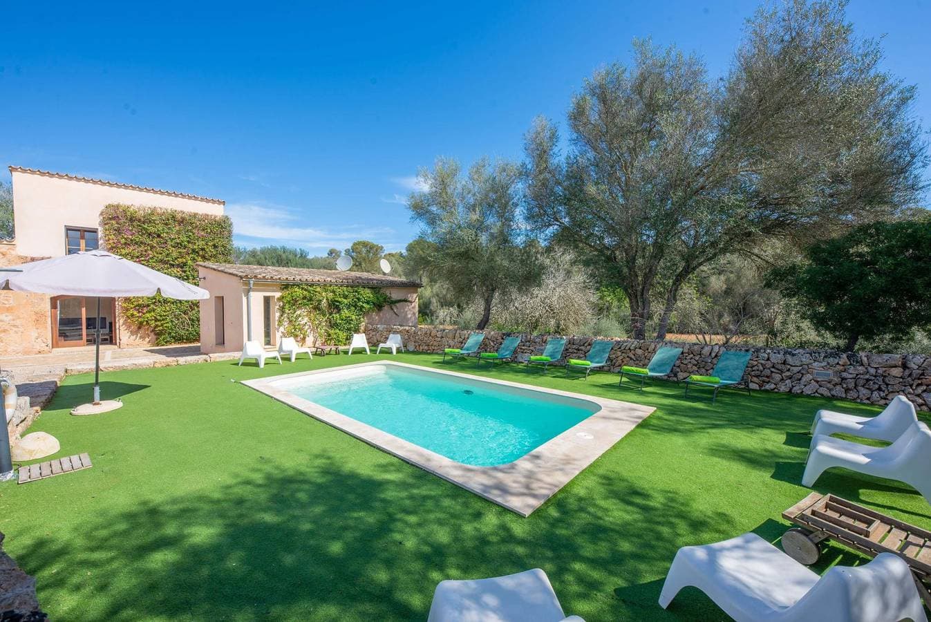 Foto 2 von 47: Can Pere Rapinya - Authentisches, mallorquinisches Landhaus mit privatem Pool. WiFi gratis
