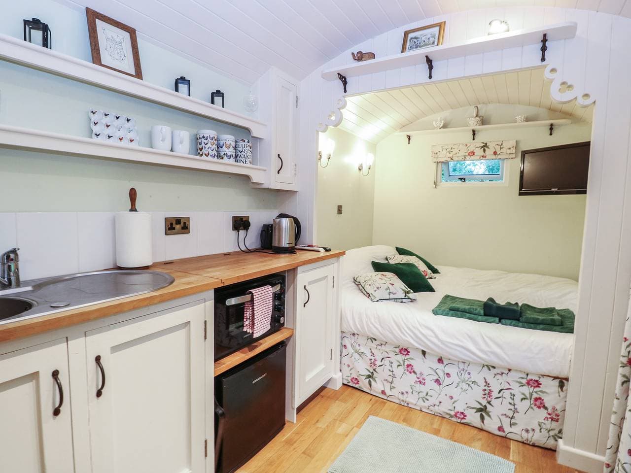 Foto 10 von 26: Hütte für 2 Personen mit Garten