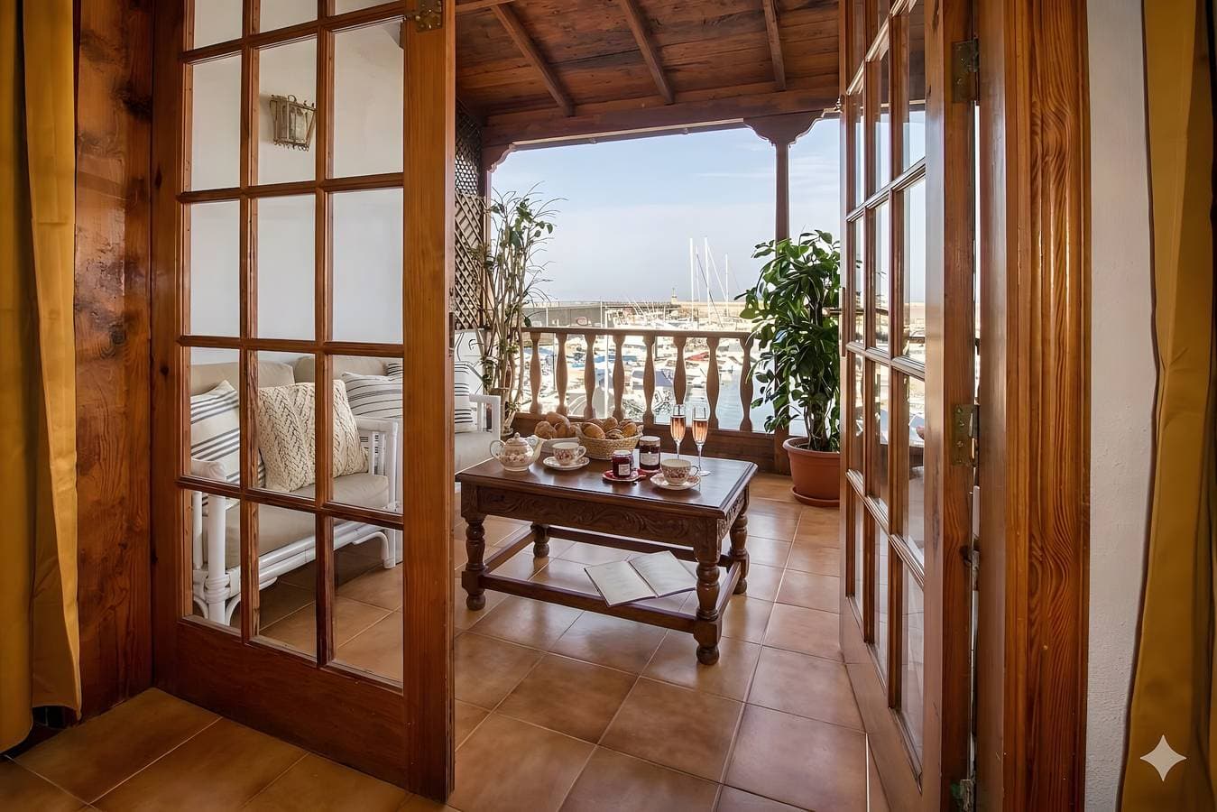 Foto 5 von 45: Ferienwohnung 'Beautiful Apart Acantilado 2bed' mit Meerblick, privater Terrasse & WLAN